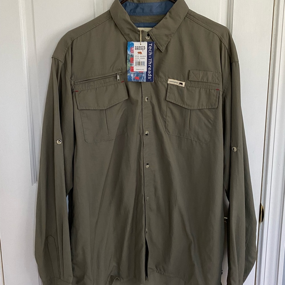 NWT Men’s Dakota Grizzly Performance Long-Sleeve